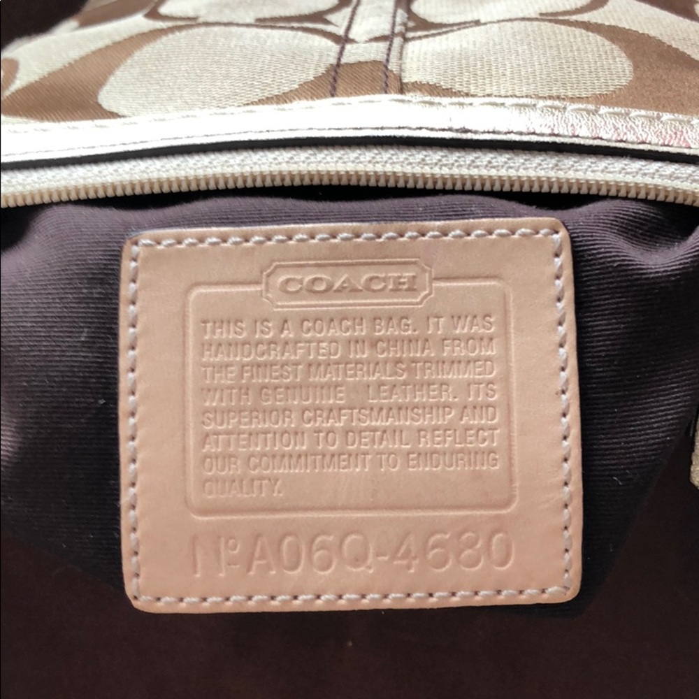 Coach - Picture 2 of 4